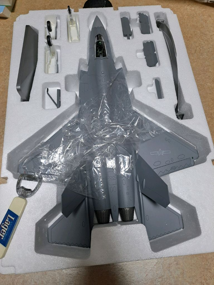 다이캐스트 J-35 전투기 1/32--1