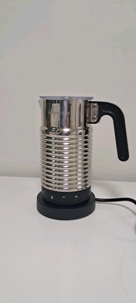 네스프레소 에어로치노4 우유거품기 (새상품급)--1