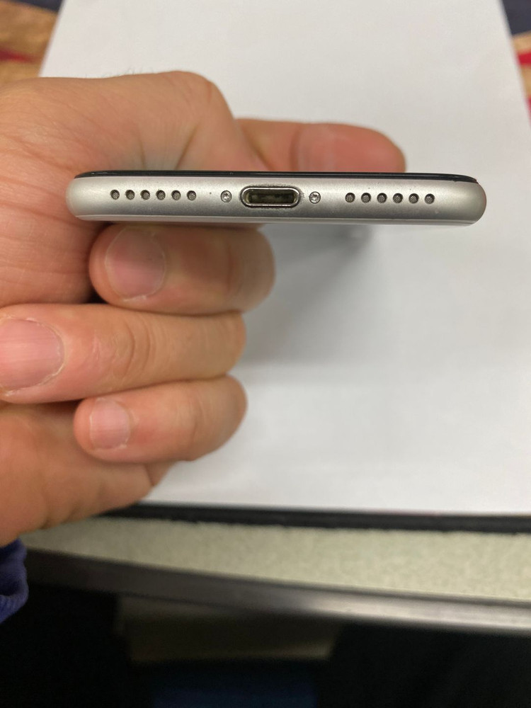 .아이폰SE2 256GB 화이트 AA급 중고폰 배터리100% 자녀폰 서브폰 499270--3