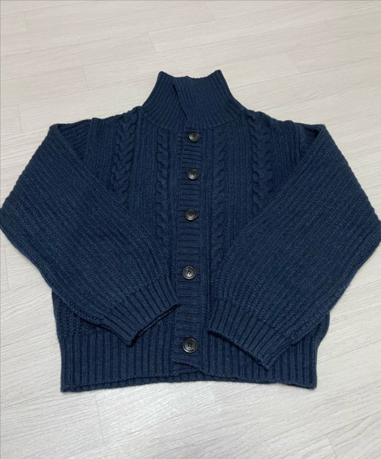 블루브릭 캐이블 니트 가디건 네이비--1