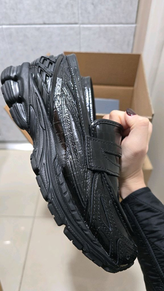 뉴발란스 1906L 로퍼 운동화 240 이미지