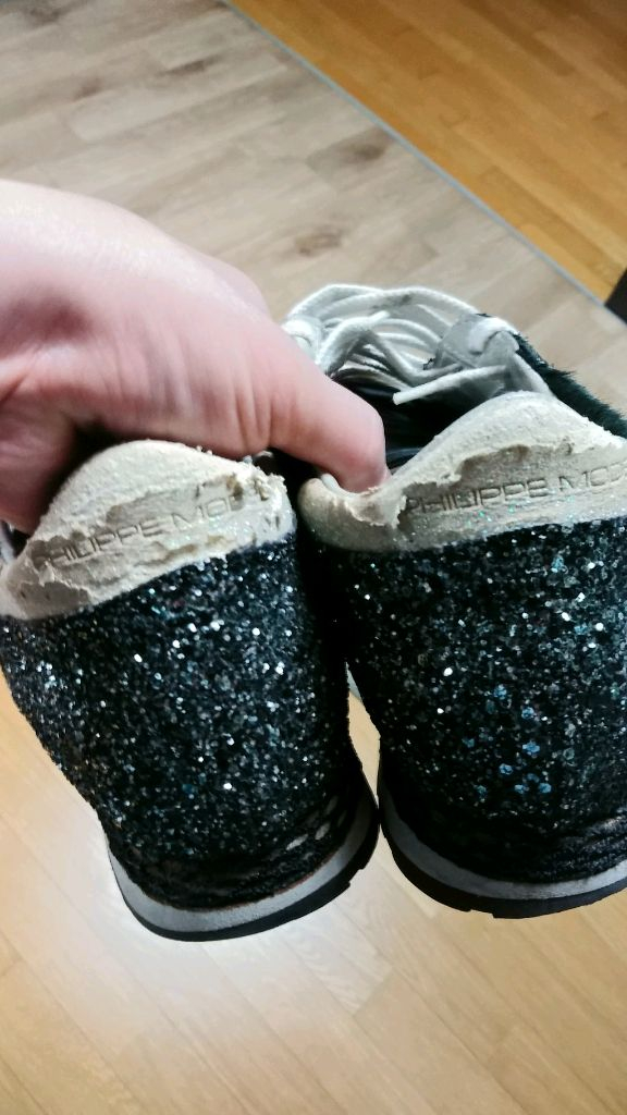 필립모델 송치스니커즈 40사이즈팝니다 이미지