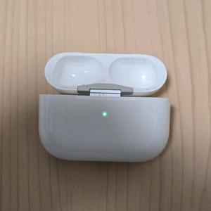 에어팟프로2 c타입 본체 팝니다 이미지