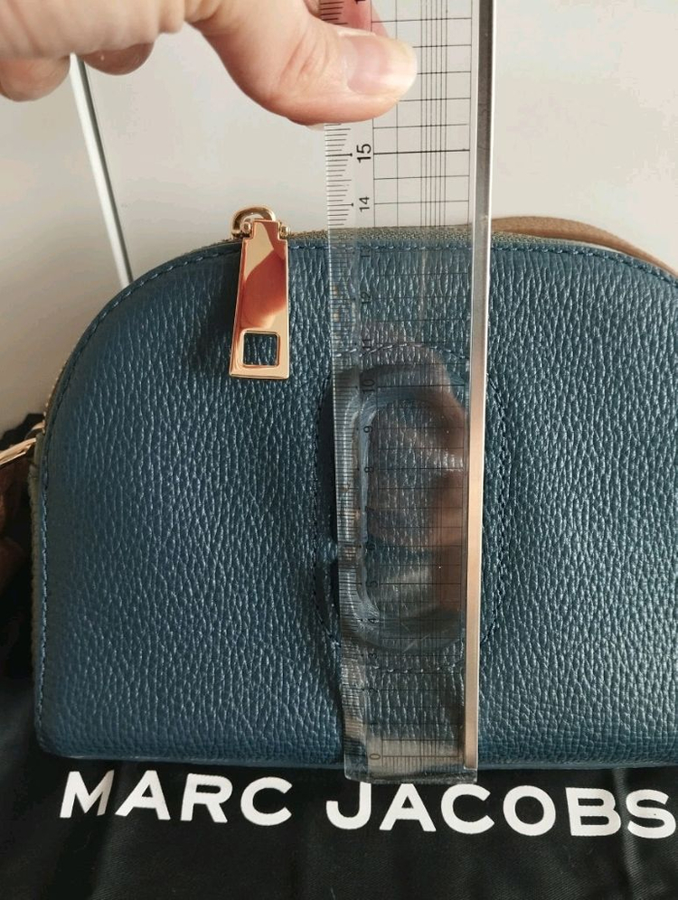 마크제이콥스 미니 크로스백 이미지