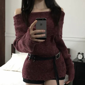 버건디색 오프숄더 니트
