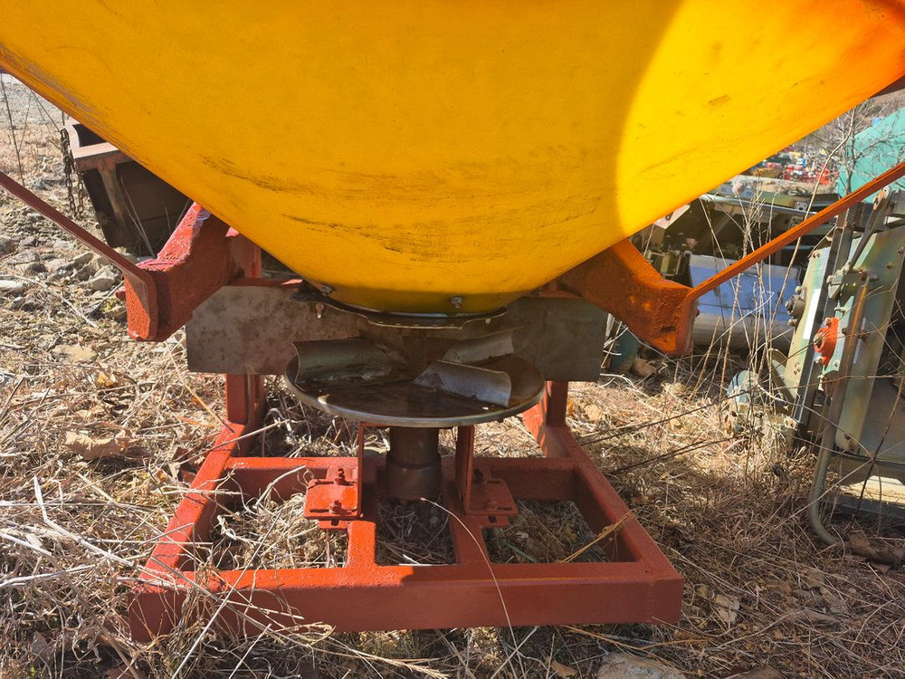 익산농기계 IJD700 비료살포기--2