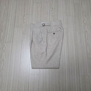 맨온더분 오트밀 베이지 원 플리츠 플란넬 팬츠 트라우저 / (사르톨로지 에치젠야 인코텍스 로타 테스토리아)