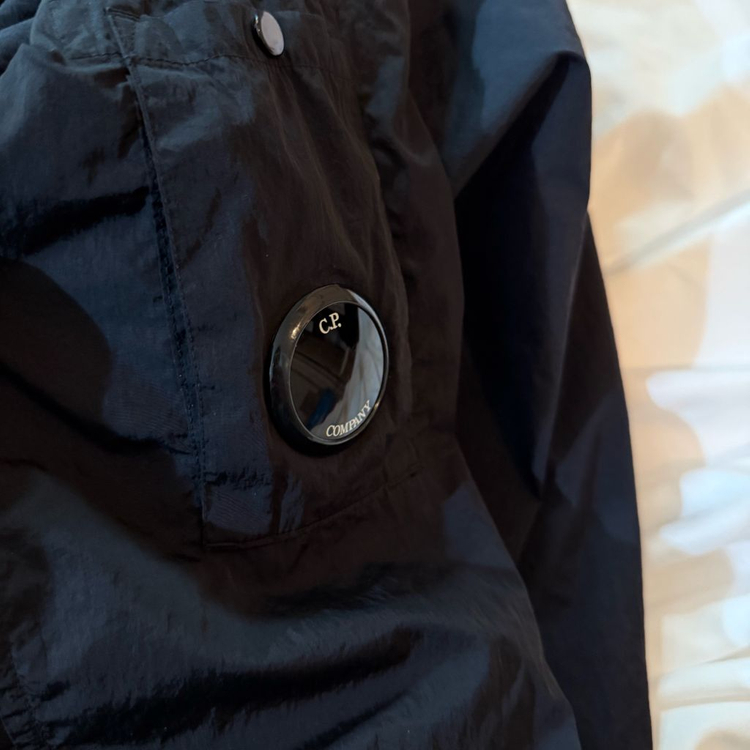 cp 컴퍼니 크롬 r 가먼트다잉 나일론 자켓 xxl 판매합니다.--4