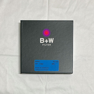 슈나이더 B+W BASIC 007 MRC Clear 렌즈필터 82mm (정품) 팝니다
