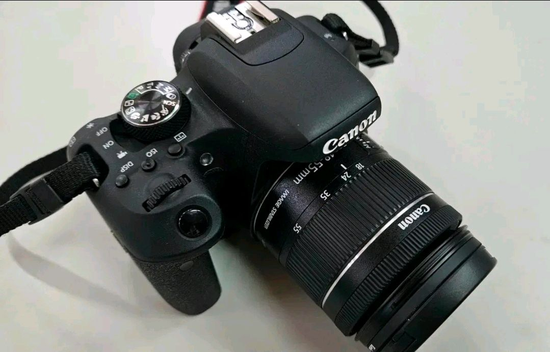 CANON 캐논 EOS 800D 번들렌즈 18-55세트 신품급 이미지