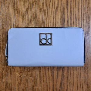 캘빈클라인 장지갑 새상품