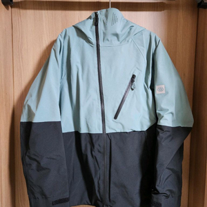 2223 686 GLCR 자켓 S사이즈 보드복 판매합니다