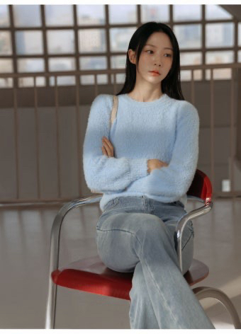 [새상품] 커먼유니크 클라우드 벌룬 라운드 퍼 니트 스카이블루 이미지