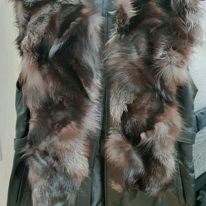 PLINOIR 천연 양가죽 여우모피 퍼 베스트