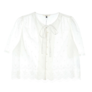 드파운드 25SS 화이트 리본 타이 레이스 포인트 반팔 블라우스