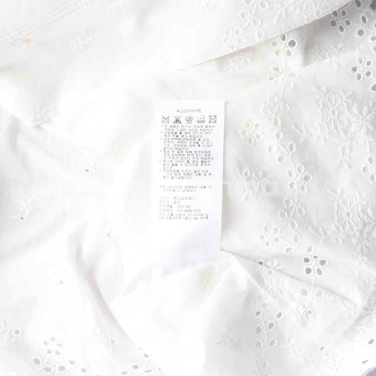 드파운드 25SS 화이트 리본 타이 레이스 포인트 반팔 블라우스--6