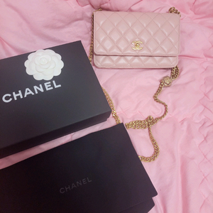 정품)급처미사용새상품!샤넬 핑크 까멜리아 골든볼 WOC크로스숄더백공주가방