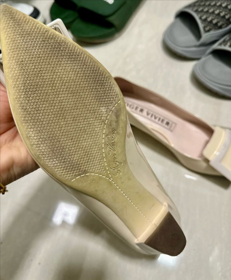 로저비비에 슈즈 이미지