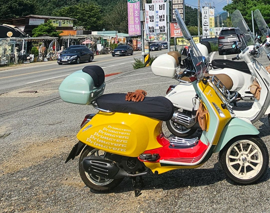 베스파 프리마베라 션 우더스푼 400만 이미지