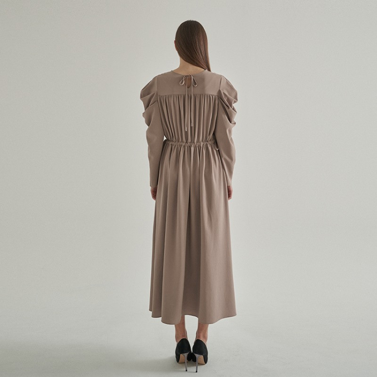 브이넥 루즈핏 어깨셔링 스트링 롱원피스ㅡ무배--5