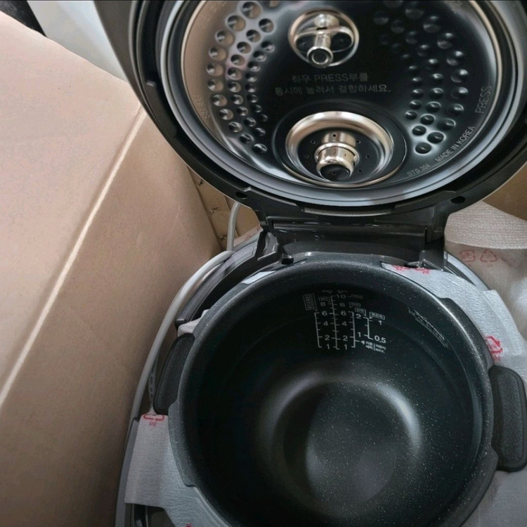 쿠쿠 트윈프레셔 마스터셰프 IH 전기압력밥솥 10인용, CRP-LHTR1010FGBM--2