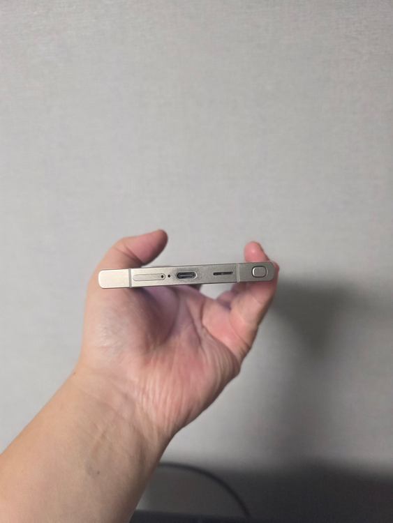 갤럭시 S24울트라 티타늄바이올렛 256기가 SS급 팔아요~--5