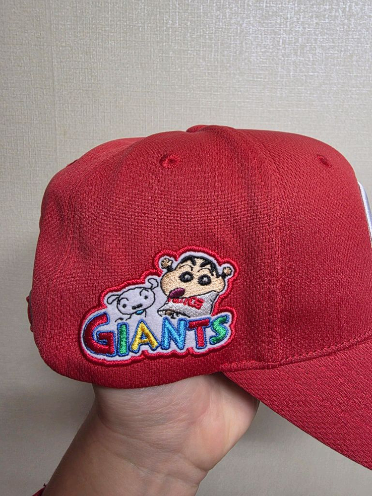 롯데 자이언츠 짱구 콜라보 볼캡 판매합니다.--1