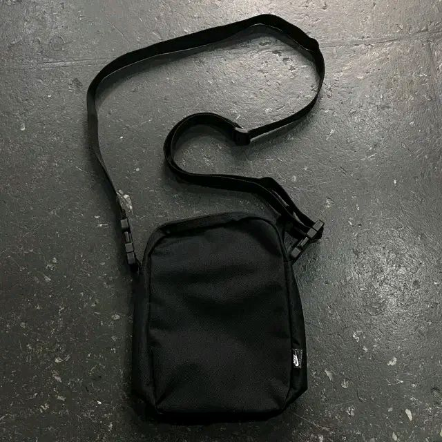 공용 나이키 헤리티지 크로스백 이미지