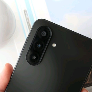 갤럭시 A17 블랙 128GB 상태 A+ 급 팝니다.