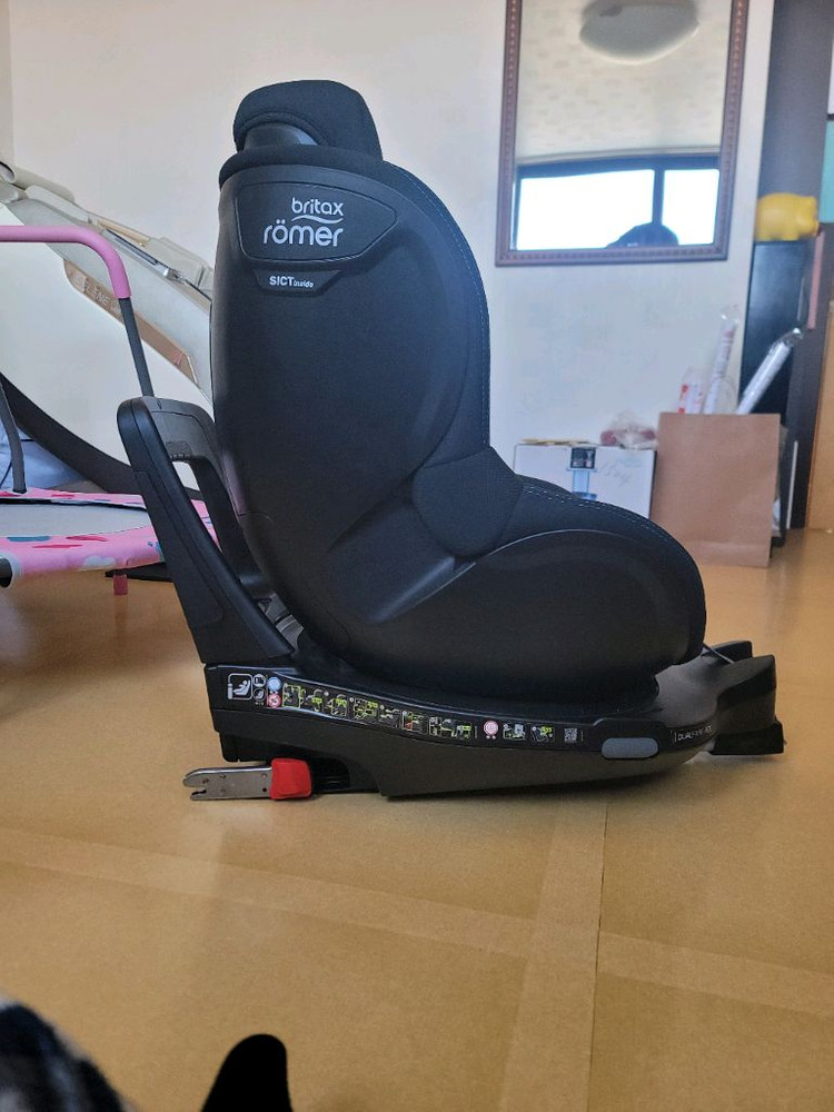 브라이텍스 듀얼픽스 M 아이사이즈 카시트 isofix 이미지