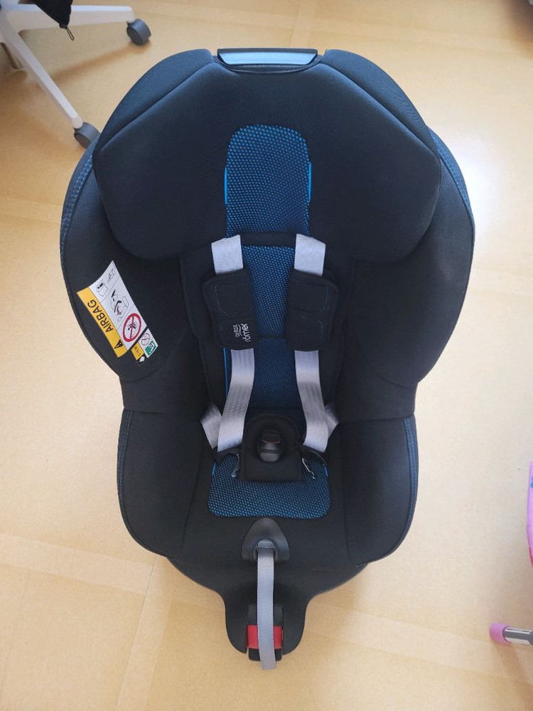 브라이텍스 듀얼픽스 M 아이사이즈 카시트 isofix 이미지