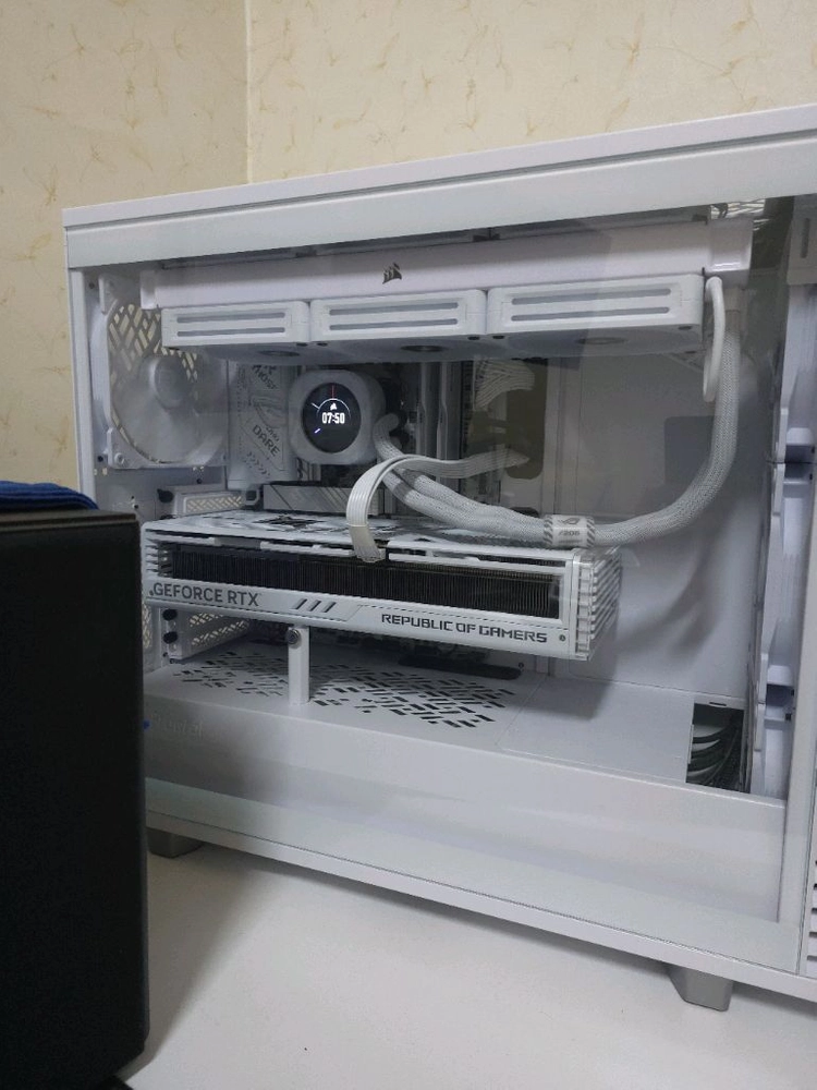 9800x3d 4090스트릭스 64gb 완본체 이미지