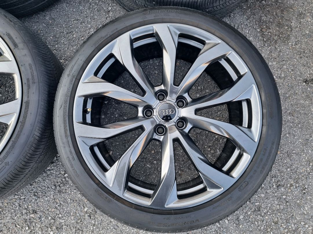 아우디 A6 고스트 20인치 2454020 휠타이어 팝니다--1