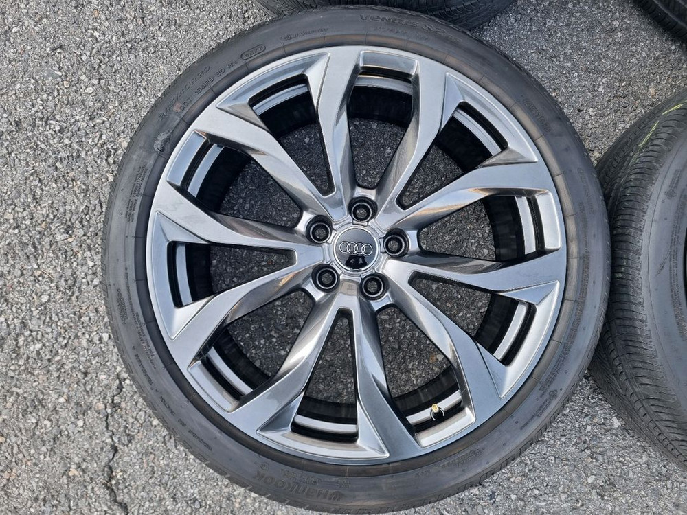 아우디 A6 고스트 20인치 2454020 휠타이어 팝니다--2