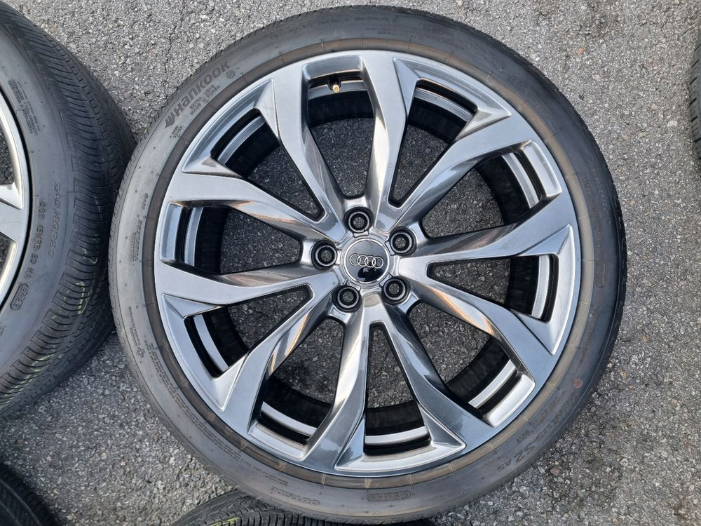 아우디 A6 고스트 20인치 2454020 휠타이어 팝니다--4