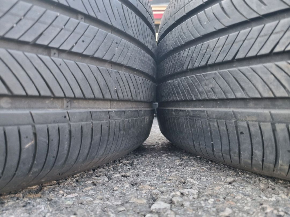 아우디 A6 고스트 20인치 2454020 휠타이어 팝니다--5