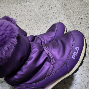 휠라 FILA 퍼플 퍼 부츠 175사이즈