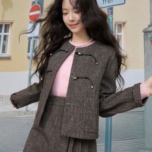 체크 패턴 자켓 스커트 셋업