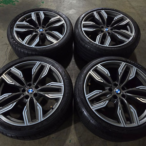 BMW G12 760li 760M 20인치 정품 휠타이어 이미지
