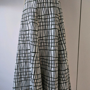 아이잗바바 멋진 플레어 스커트 치마