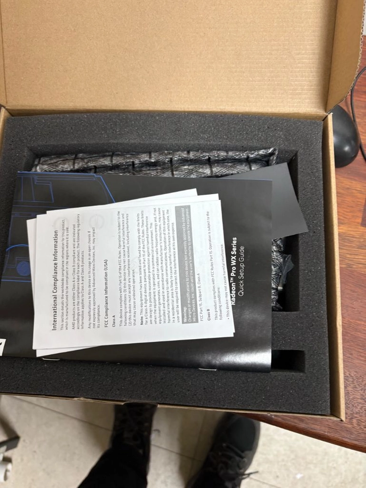 워크스테이션 그래픽카드 RADEON PRO WX5100 이미지