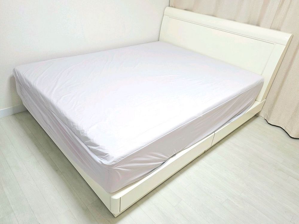 (상태최고) 국산 킹사이즈 침대 프레임 + 매트리스 세트 크림화이트--1
