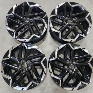 카니발 KA4 18인치 휠, 카니발 순정 18인치 휠,쏘렌토 18인치 휠