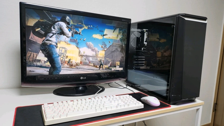 인텔 i7급 제온 게이밍PC + 27인치 LG 모니터 포함 풀셋 - 안심되는 중고거래