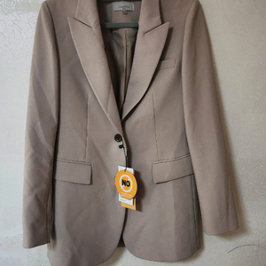 베이지 정장 셋업