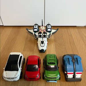 또봇 델타트론 판매합니다. 로켓은 덤으로 드림