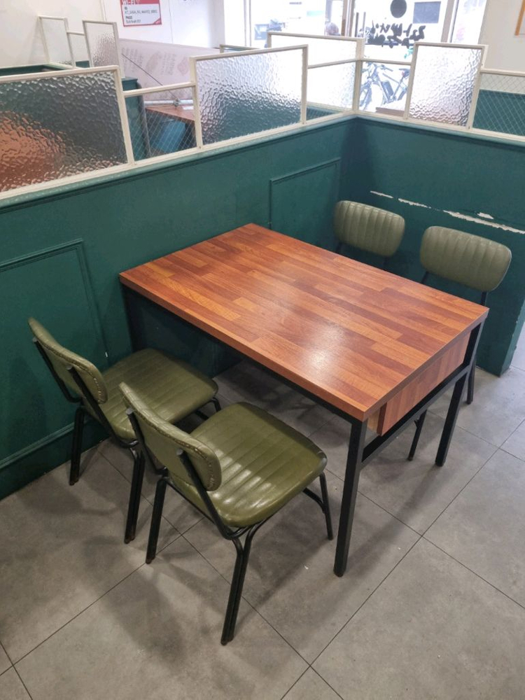 중고 .멀바우테이블 의자세트 이미지
