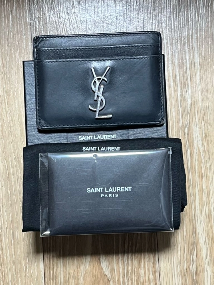 입생로랑 카드지갑 이미지