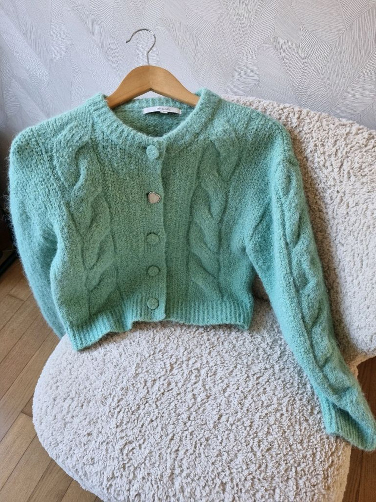 온앤온 on&on 니트가디건 데이트룩 이미지