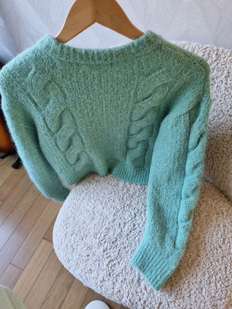 온앤온 on&on 니트가디건 데이트룩 이미지